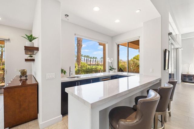 461 White Horse Trail, Palm Desert, CA 92211