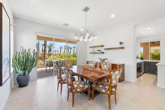 461 White Horse Trail, Palm Desert, CA 92211