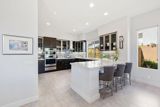 461 White Horse Trail, Palm Desert, CA 92211