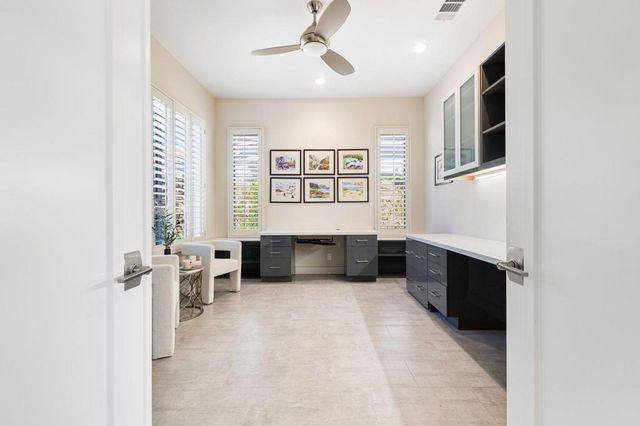 461 White Horse Trail, Palm Desert, CA 92211