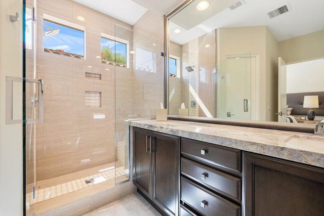 461 White Horse Trail, Palm Desert, CA 92211