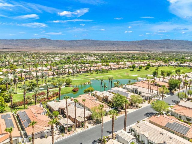461 White Horse Trail, Palm Desert, CA 92211