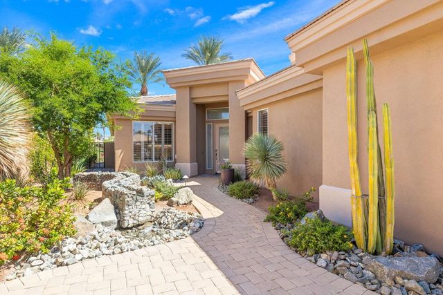 461 White Horse Trail, Palm Desert, CA 92211