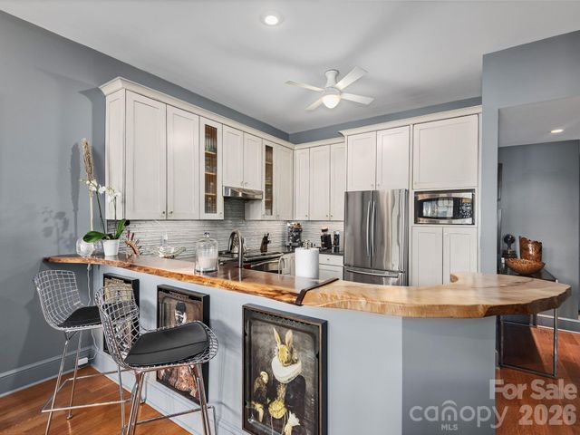 60 Haywood Street 3A, Asheville, NC 28801