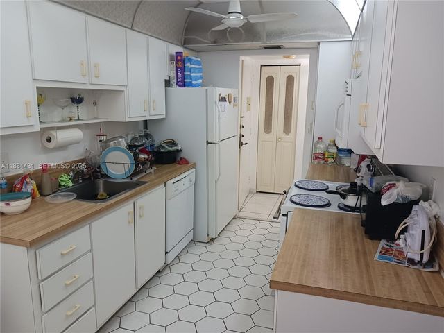 1300 St Charles Place 311, Pembroke Pines, FL 33026