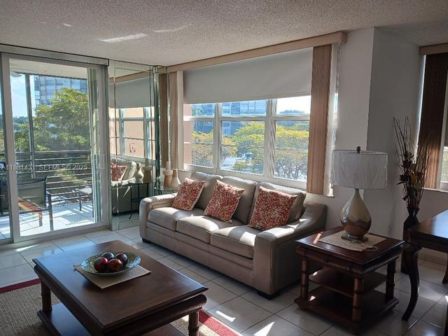 1300 St Charles Place 311, Pembroke Pines, FL 33026