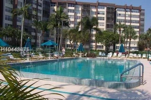 1300 St Charles Place 311, Pembroke Pines, FL 33026