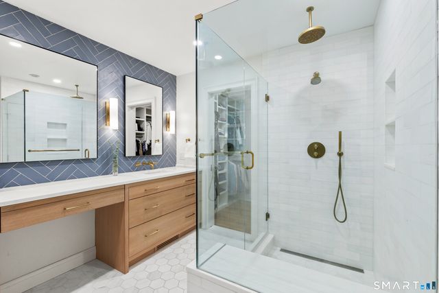 599 North Wilton Road, New Canaan, CT 06840