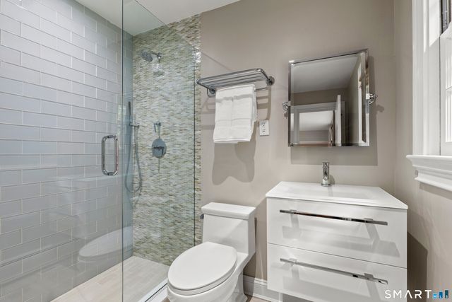 599 North Wilton Road, New Canaan, CT 06840
