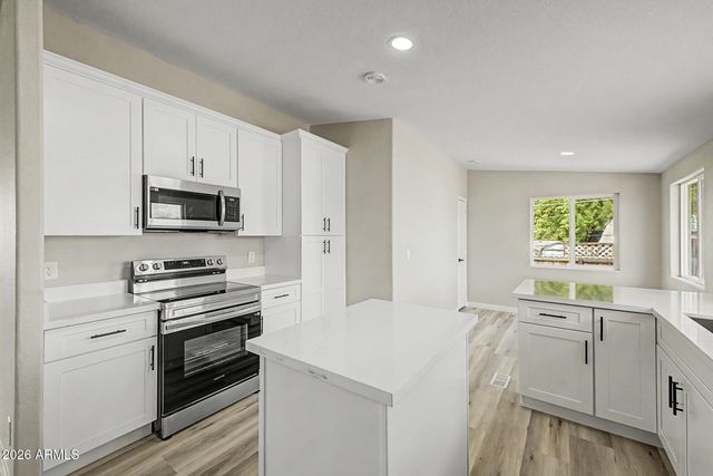645 S CORNWALL Drive, Apache Junction, AZ 85120