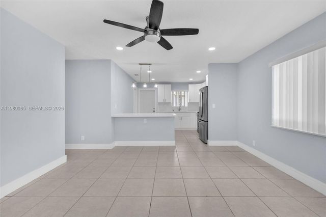 367 Phippen Waiters Rd 1, Dania Beach, FL 33004