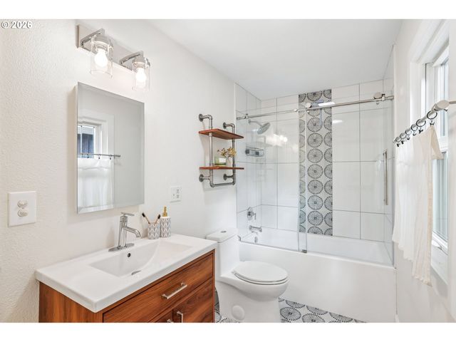 6716 Ne 25TH Ave, Portland, OR 97211