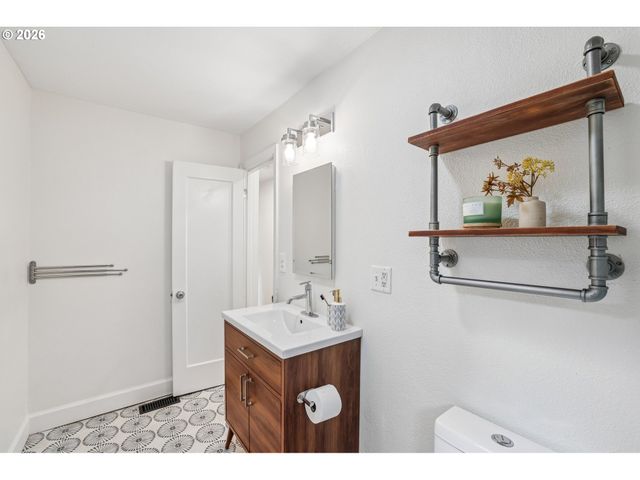 6716 Ne 25TH Ave, Portland, OR 97211