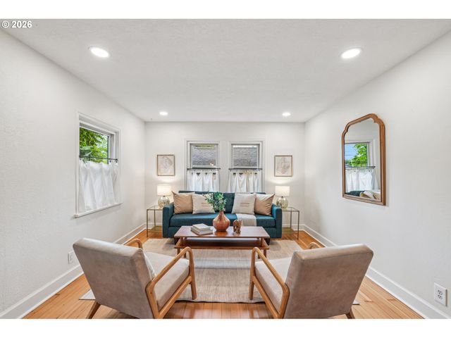 6716 Ne 25TH Ave, Portland, OR 97211