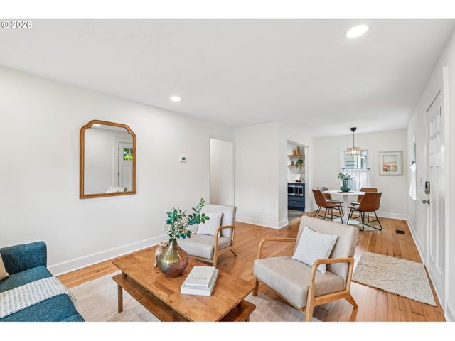 6716 Ne 25TH Ave, Portland, OR 97211