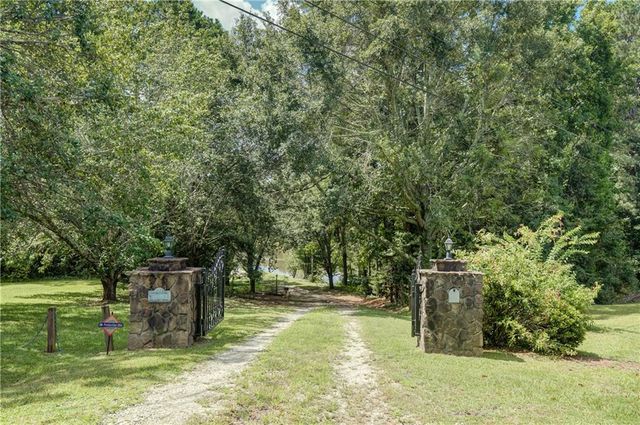 215 Wessmanor Drive, Bowdon, GA 30108