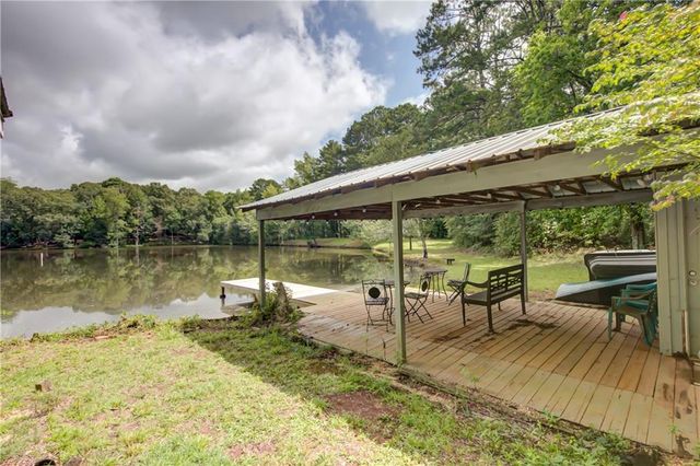 215 Wessmanor Drive, Bowdon, GA 30108