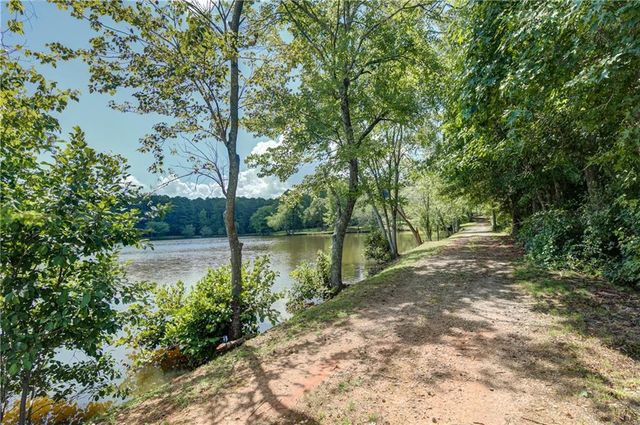215 Wessmanor Drive, Bowdon, GA 30108