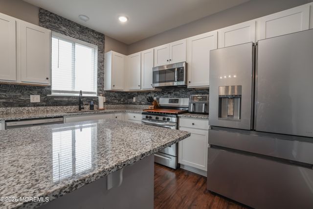 28 Dylan Boulevard, Barnegat, NJ 08005