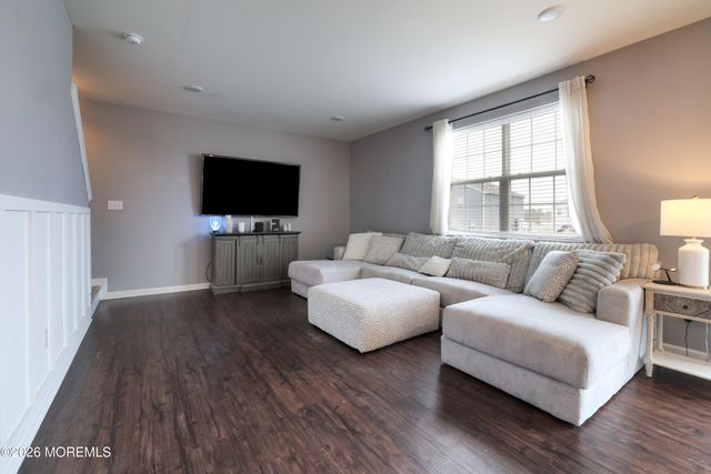 28 Dylan Boulevard, Barnegat, NJ 08005