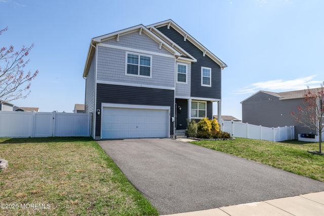 28 Dylan Boulevard, Barnegat, NJ 08005