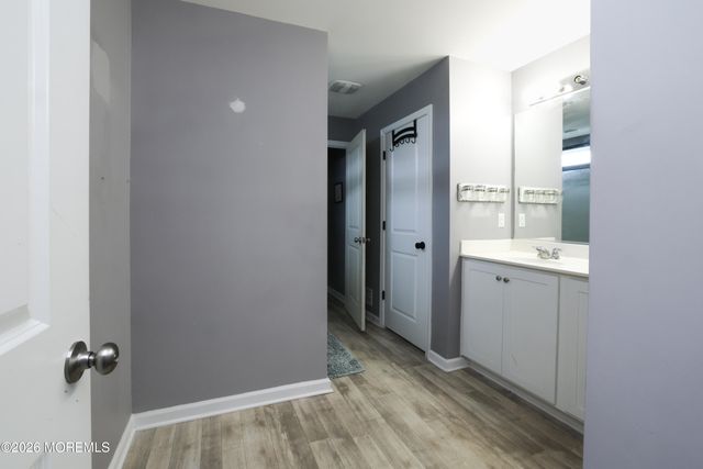 28 Dylan Boulevard, Barnegat, NJ 08005