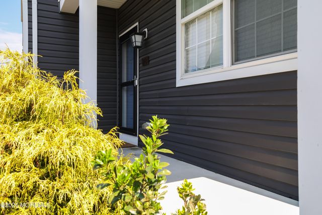 28 Dylan Boulevard, Barnegat, NJ 08005