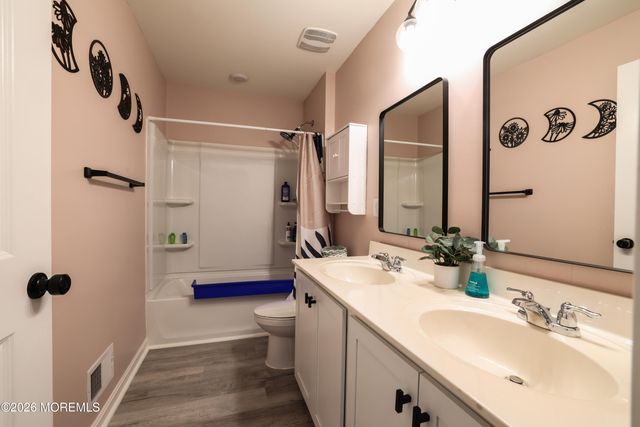 28 Dylan Boulevard, Barnegat, NJ 08005