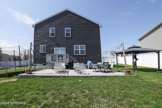 28 Dylan Boulevard, Barnegat, NJ 08005