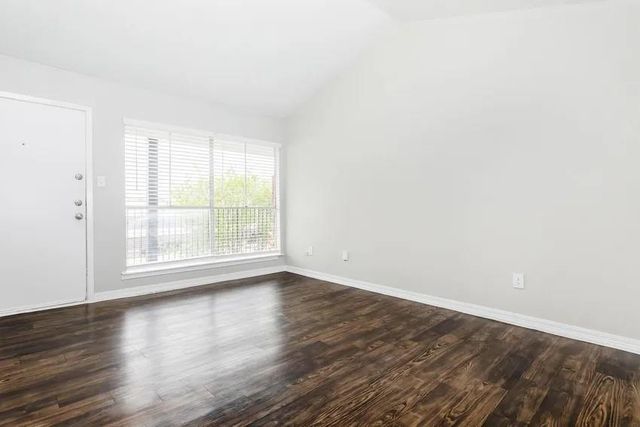 4400 Memorial Drive 13-2086, Houston, TX 77007