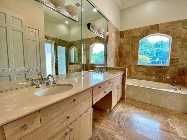 2694 Oakmont, Weston, FL 33332