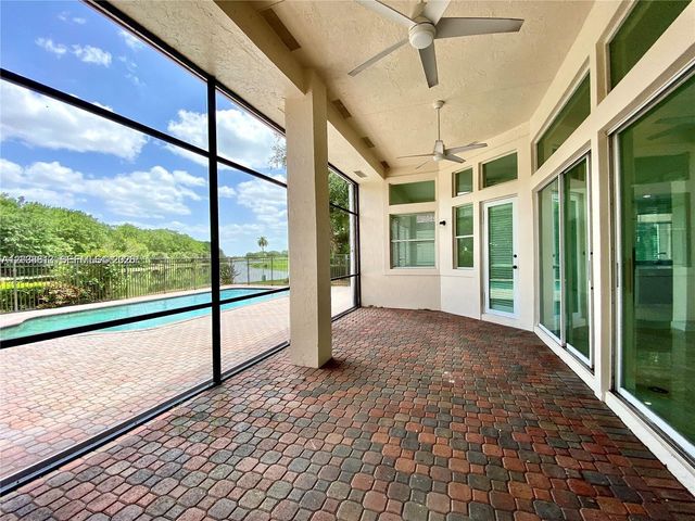 2694 Oakmont, Weston, FL 33332