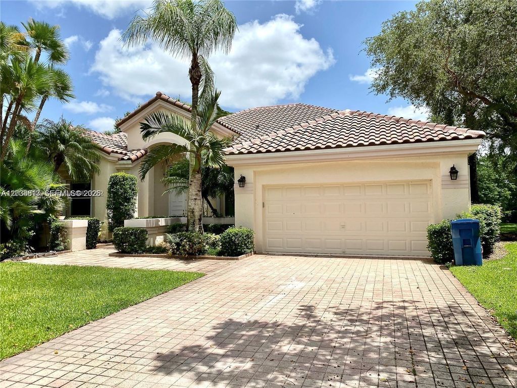 2694 Oakmont, Weston, FL 33332