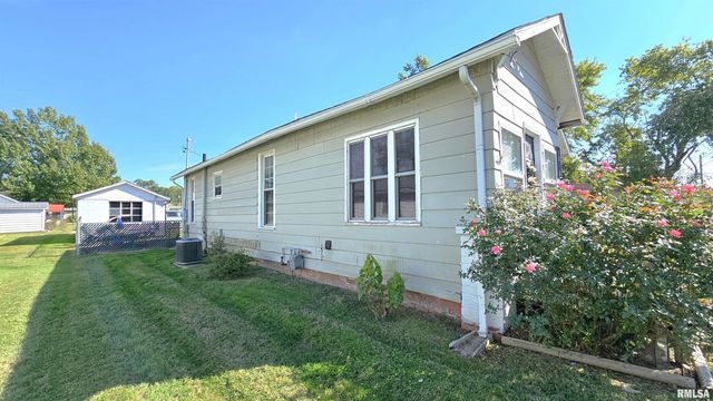 1316 N PARK Avenue, Herrin, IL 62948