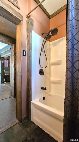 1316 N PARK Avenue, Herrin, IL 62948