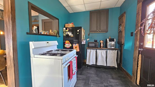 1316 N PARK Avenue, Herrin, IL 62948