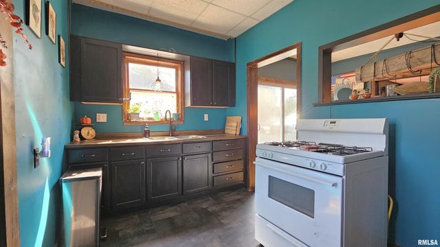 1316 N PARK Avenue, Herrin, IL 62948