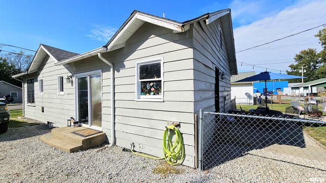 1316 N PARK Avenue, Herrin, IL 62948