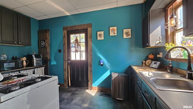 1316 N PARK Avenue, Herrin, IL 62948