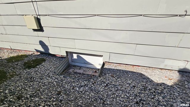 1316 N PARK Avenue, Herrin, IL 62948