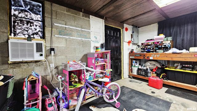 1316 N PARK Avenue, Herrin, IL 62948