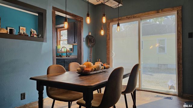 1316 N PARK Avenue, Herrin, IL 62948