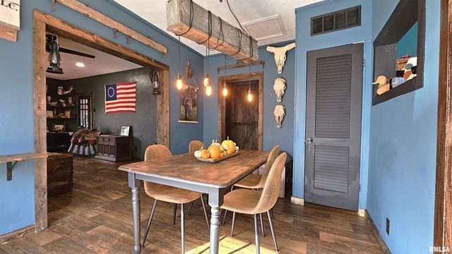 1316 N PARK Avenue, Herrin, IL 62948