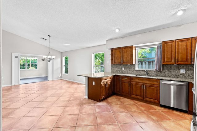 125 Saratoga Boulevard E, Royal Palm Beach, FL 33411