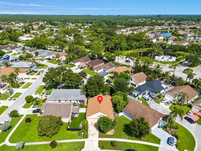 125 Saratoga Boulevard E, Royal Palm Beach, FL 33411