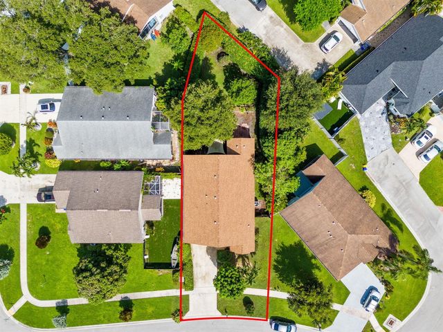 125 Saratoga Boulevard E, Royal Palm Beach, FL 33411