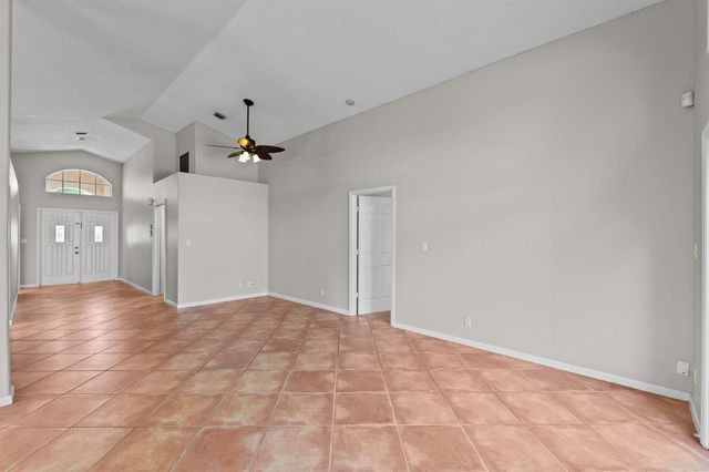125 Saratoga Boulevard E, Royal Palm Beach, FL 33411