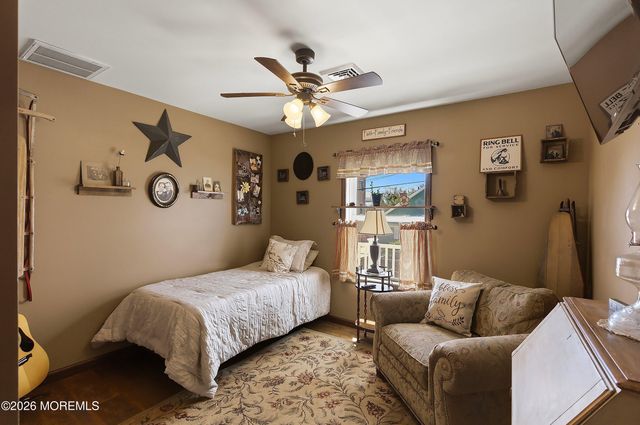 87 Oregon Avenue, Waretown, NJ 08758