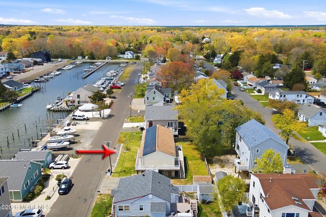87 Oregon Avenue, Waretown, NJ 08758