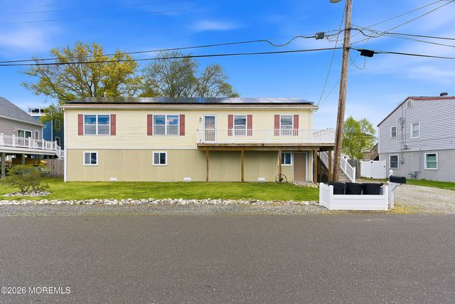 87 Oregon Avenue, Waretown, NJ 08758